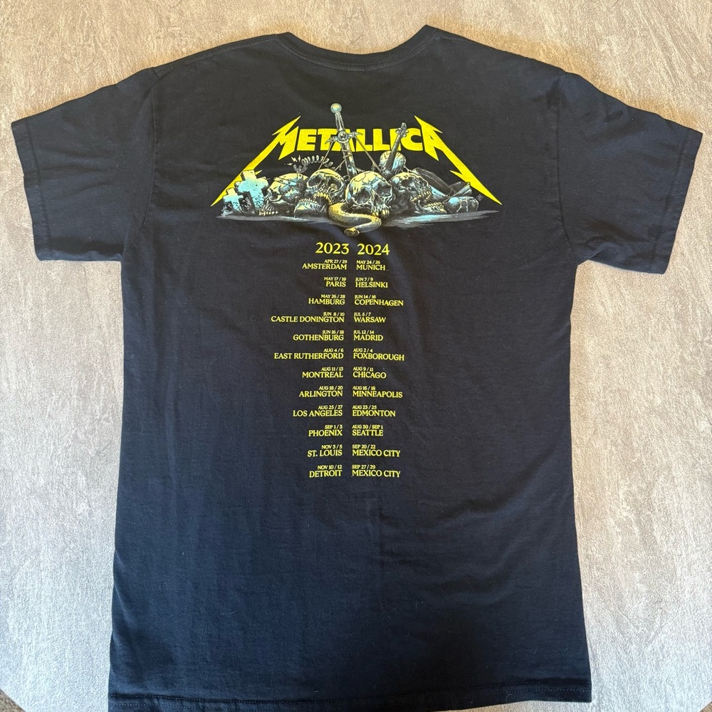 Metalica 2023/2024 Tour Shirt Black Skull Graphic Tee size L - Picture 3 of 5